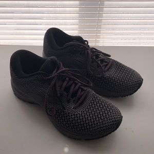 Brand new Brooks Tennis Shoes